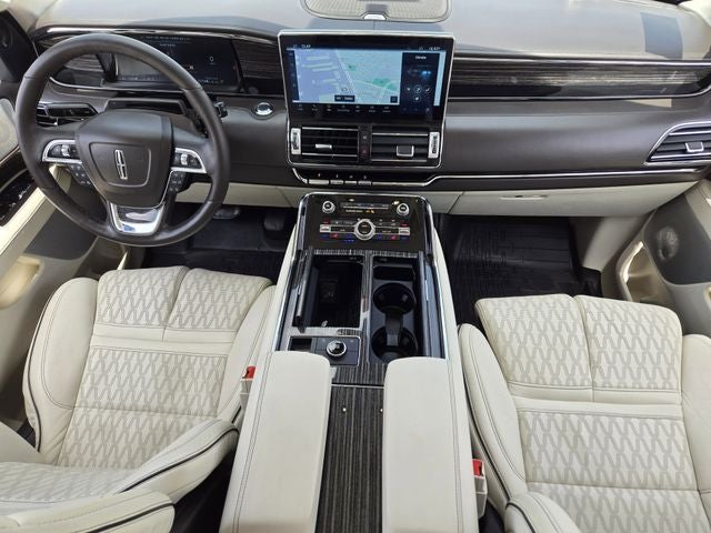2022 Lincoln Navigator Black Label