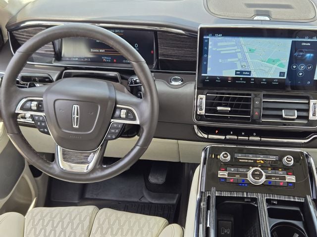2022 Lincoln Navigator Black Label