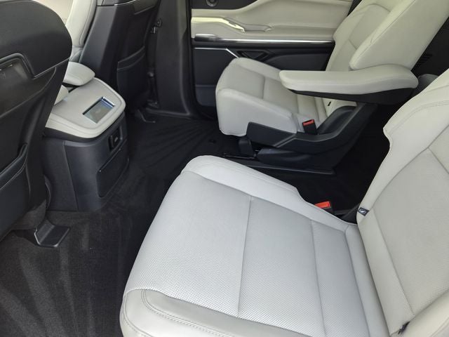 2026 Lincoln Navigator Premiere