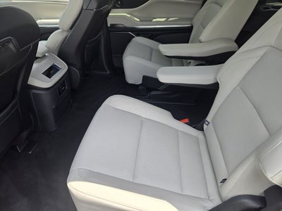 2026 Lincoln Navigator Premiere
