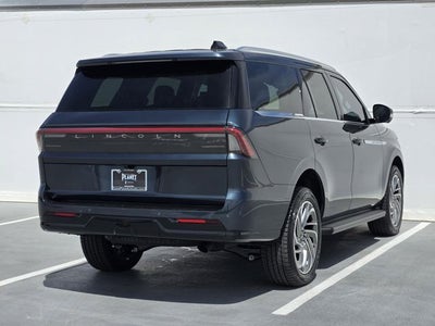 2026 Lincoln Navigator Premiere