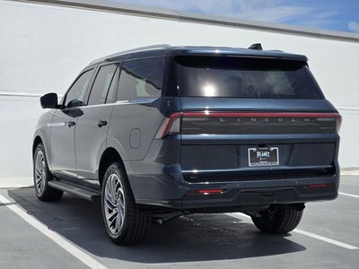 2026 Lincoln Navigator Premiere