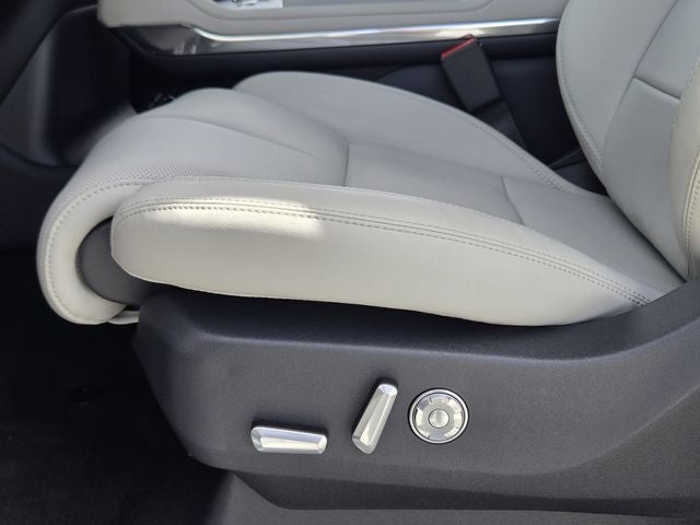 2026 Lincoln Navigator Premiere