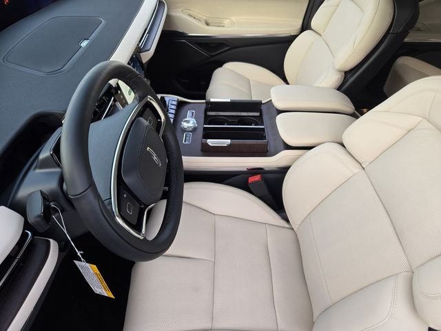 2027 Lincoln Navigator Premiere