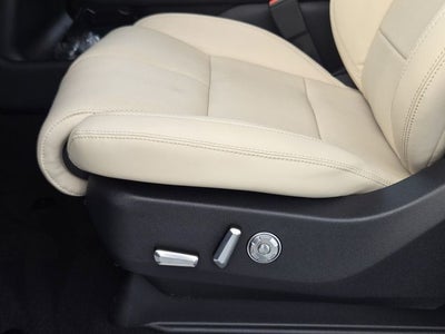 2027 Lincoln Navigator Premiere