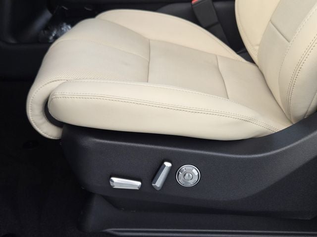 2027 Lincoln Navigator Premiere