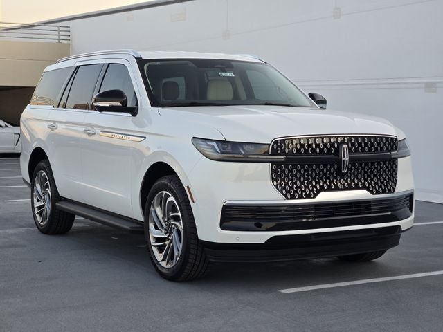2027 Lincoln Navigator Premiere