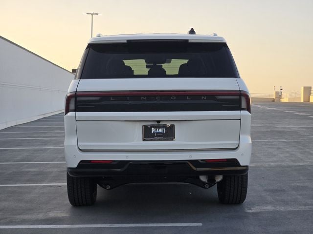 2027 Lincoln Navigator Premiere