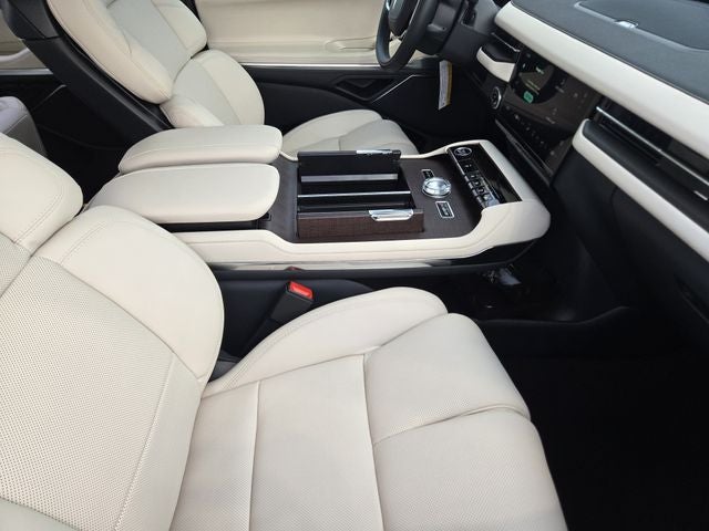 2027 Lincoln Navigator Premiere