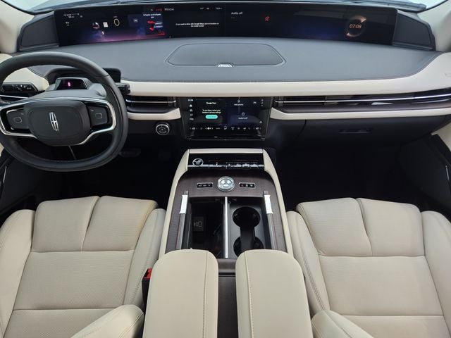 2027 Lincoln Navigator Premiere