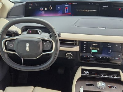 2027 Lincoln Navigator Premiere