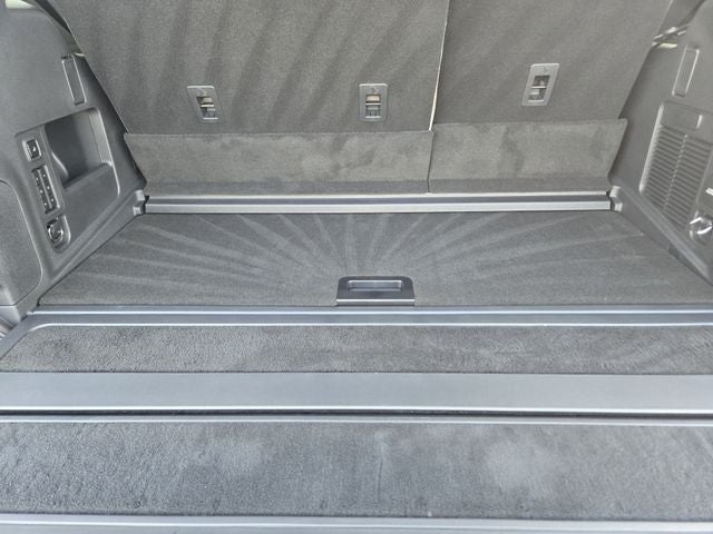 2027 Lincoln Navigator Premiere