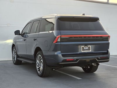 2027 Lincoln Navigator Premiere