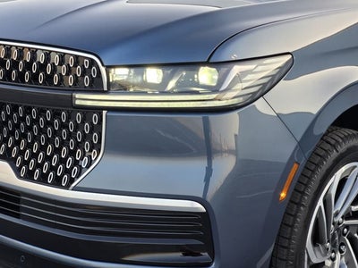 2027 Lincoln Navigator Premiere