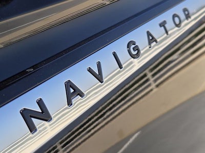 2027 Lincoln Navigator Premiere