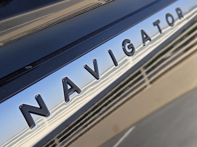 2027 Lincoln Navigator Premiere