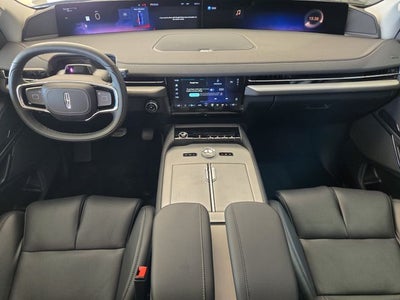 2027 Lincoln Navigator Premiere