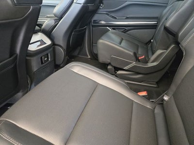 2027 Lincoln Navigator Premiere