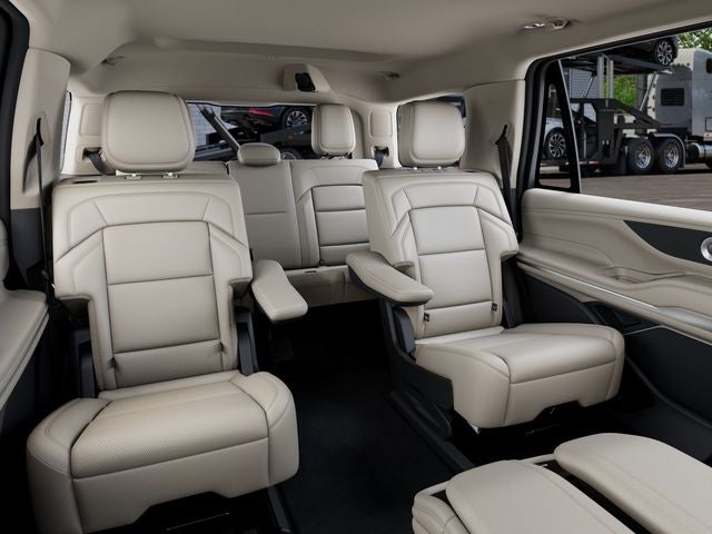 2027 Lincoln Navigator Premiere