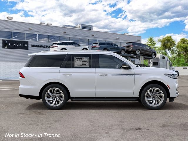 2027 Lincoln Navigator Premiere