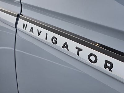 2027 Lincoln Navigator Premiere