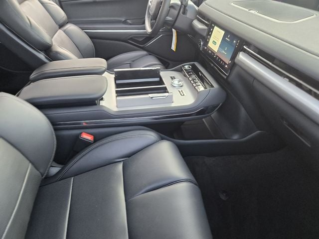 2027 Lincoln Navigator Premiere