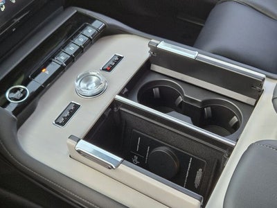 2027 Lincoln Navigator Premiere