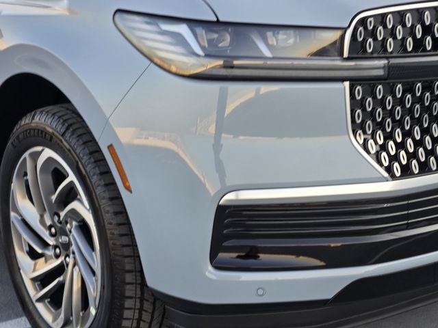 2027 Lincoln Navigator Premiere