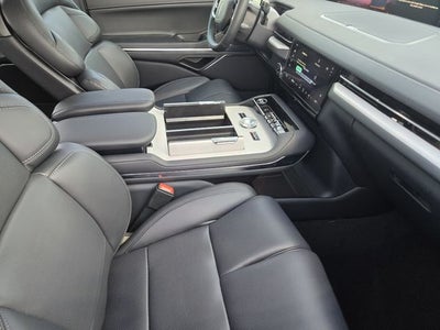 2027 Lincoln Navigator Premiere