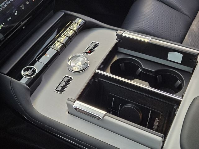 2027 Lincoln Navigator Premiere