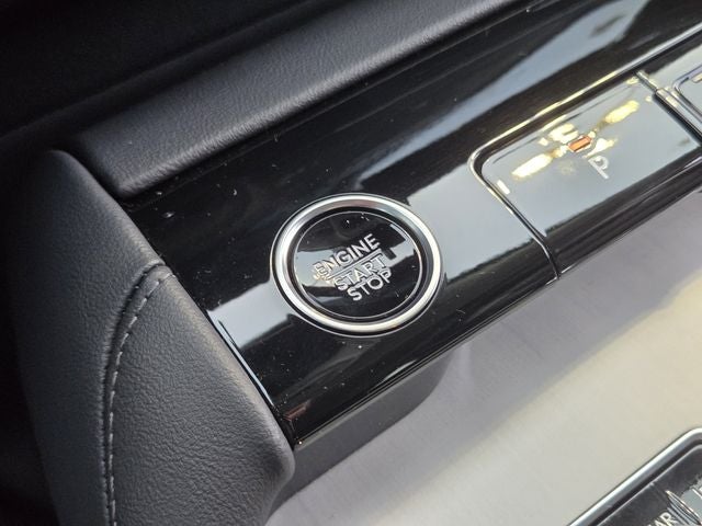 2027 Lincoln Navigator Premiere