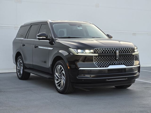 2027 Lincoln Navigator Premiere