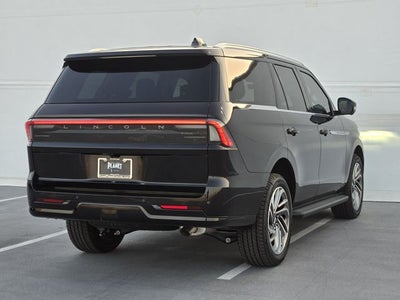 2027 Lincoln Navigator Premiere