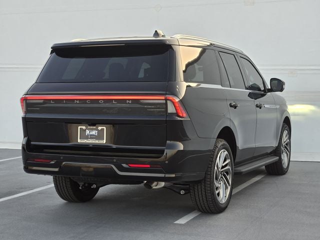 2027 Lincoln Navigator Premiere