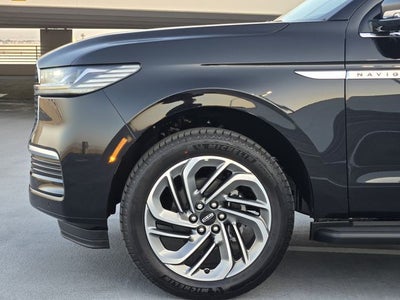 2027 Lincoln Navigator Premiere