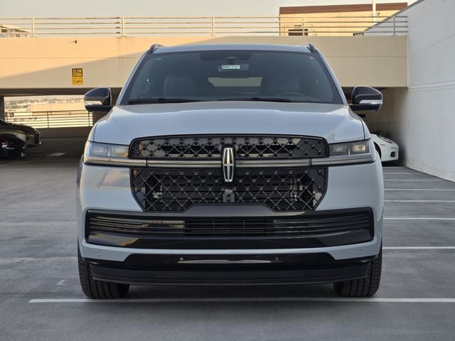 2027 Lincoln Navigator L Reserve