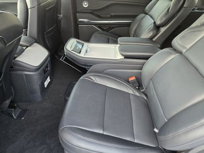 2027 Lincoln Navigator L Reserve