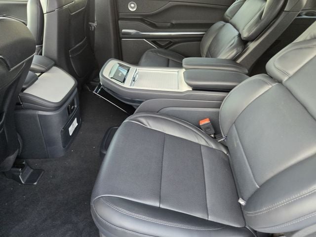 2027 Lincoln Navigator L Reserve