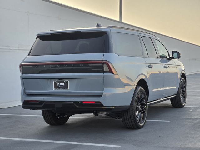 2027 Lincoln Navigator L Reserve