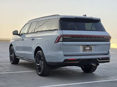 2027 Lincoln Navigator L Reserve