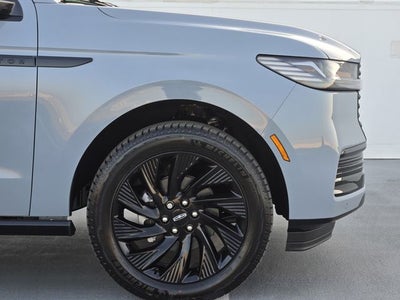 2027 Lincoln Navigator L Reserve