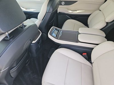 2027 Lincoln Navigator L Reserve
