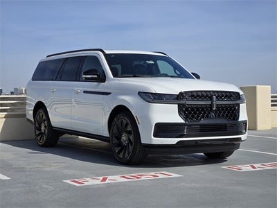 2026 Lincoln Navigator L Reserve