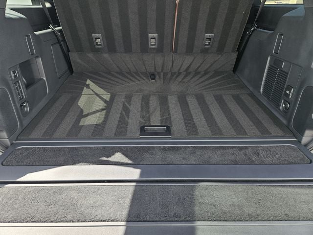 2027 Lincoln Navigator L Reserve