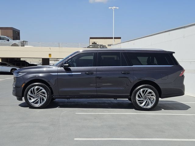 2027 Lincoln Navigator L Reserve