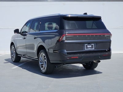 2027 Lincoln Navigator L Reserve