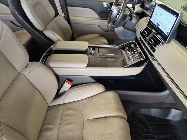 2023 Lincoln Navigator L Reserve