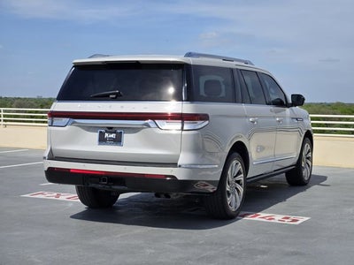 2023 Lincoln Navigator L Reserve