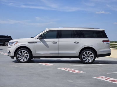 2023 Lincoln Navigator L Reserve