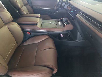 2027 Lincoln Navigator L Reserve